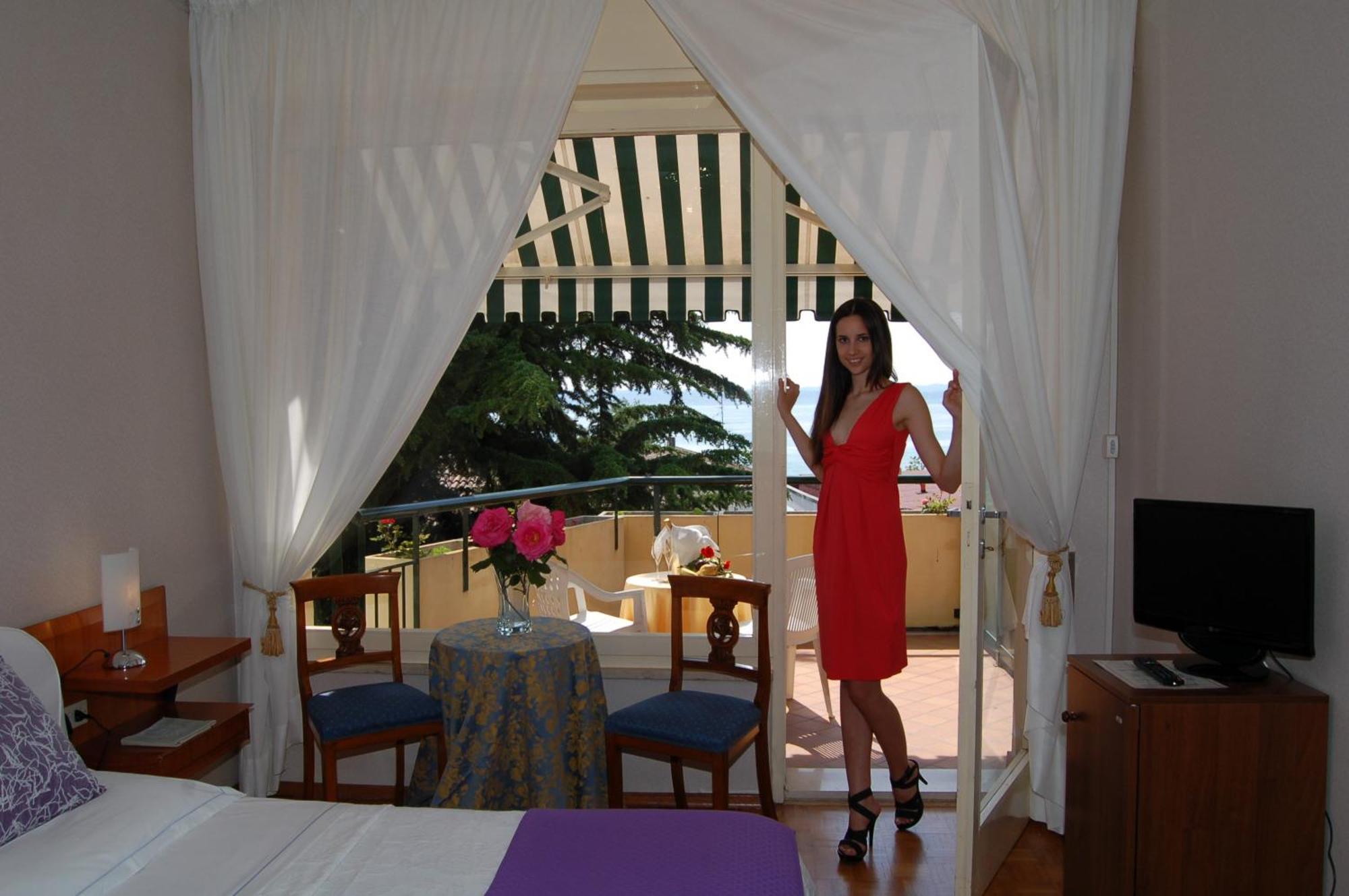 Hotel Broglia Sirmione Kültér fotó