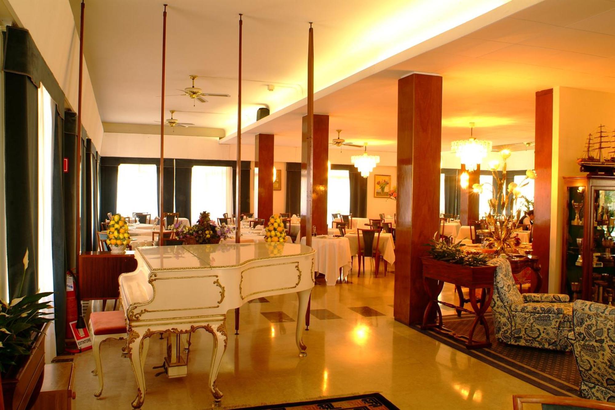 Hotel Broglia Sirmione Kültér fotó