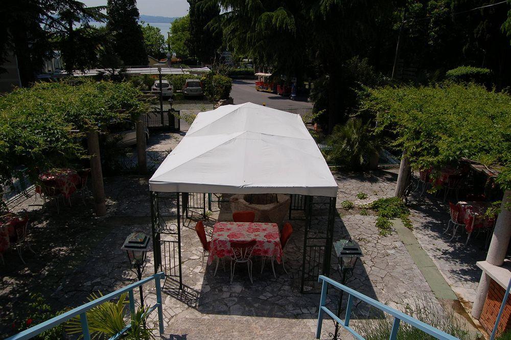 Hotel Broglia Sirmione Kültér fotó