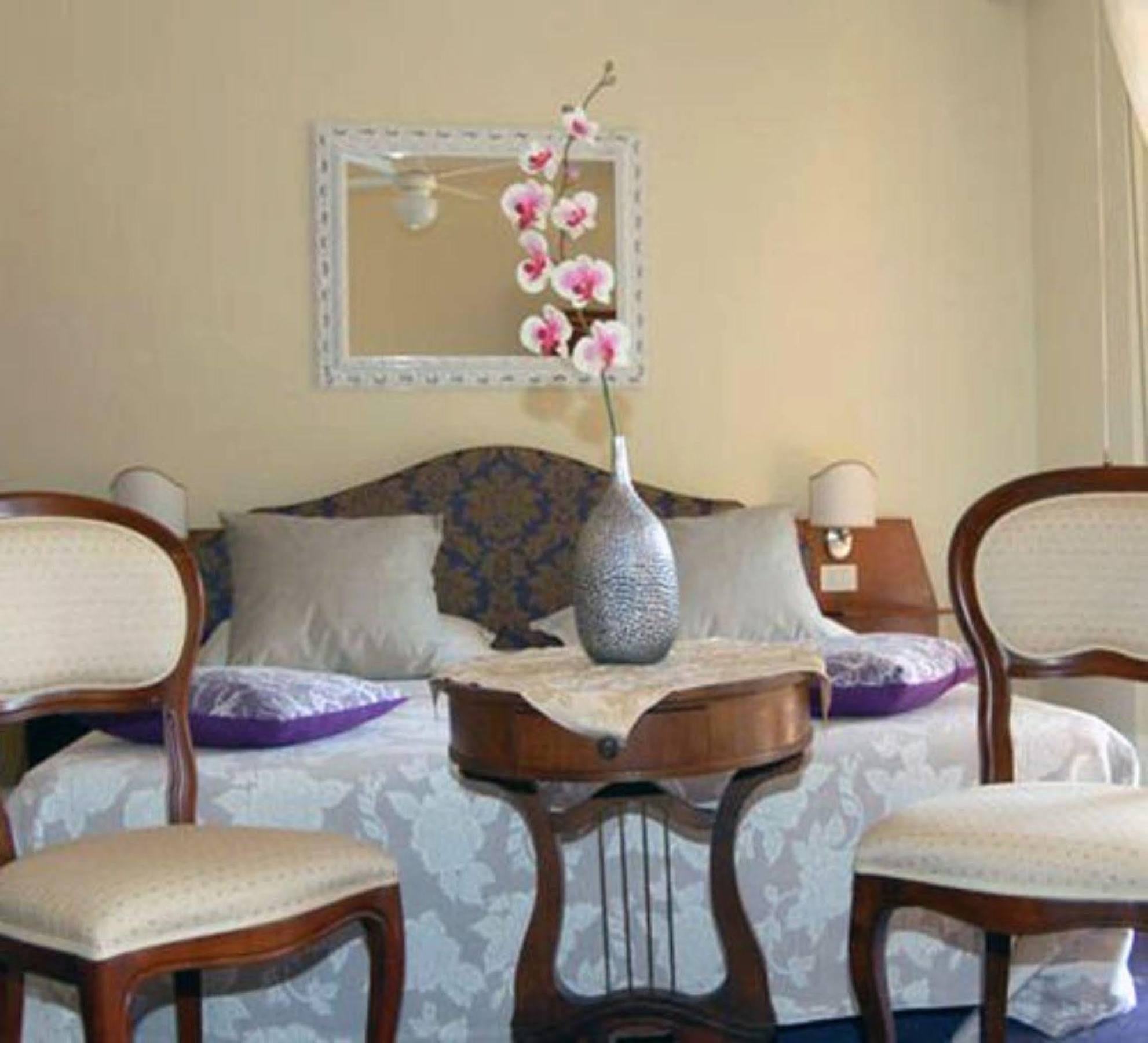 Hotel Broglia Sirmione Kültér fotó