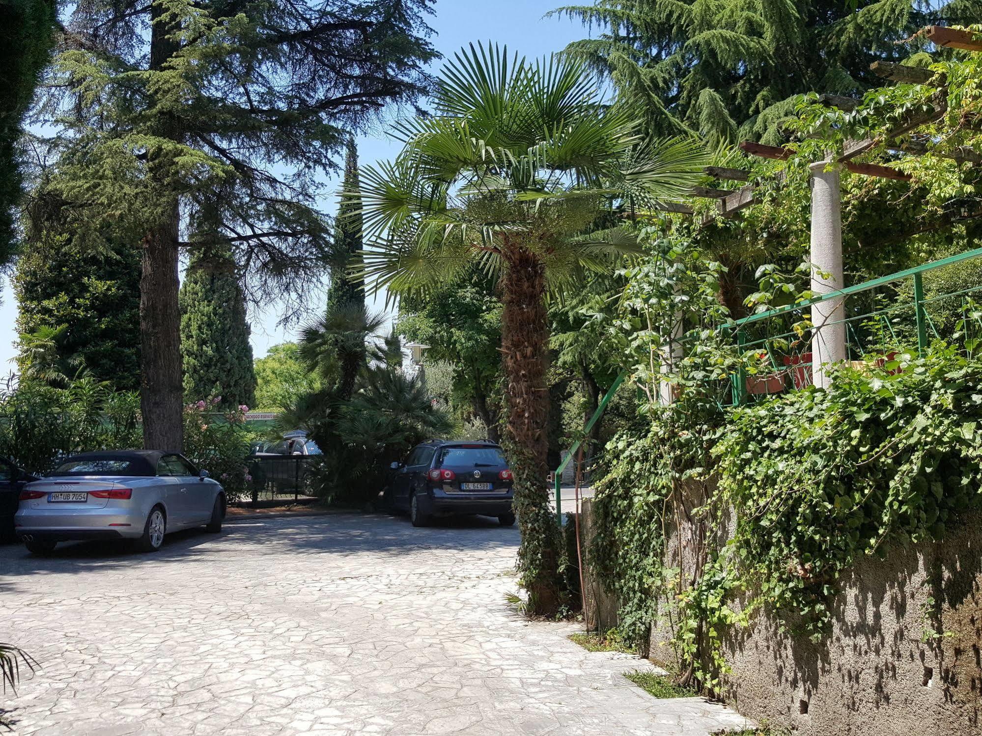 Hotel Broglia Sirmione Kültér fotó